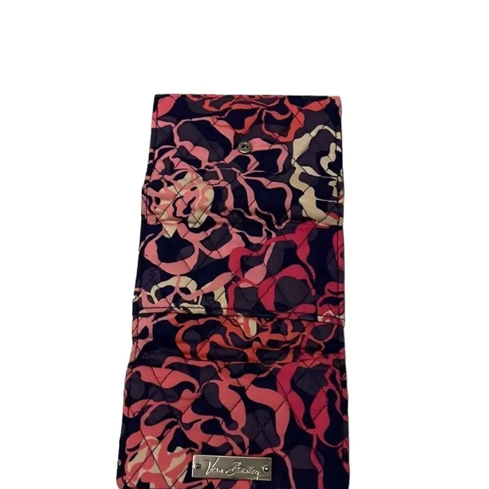 Vera Bradley never used